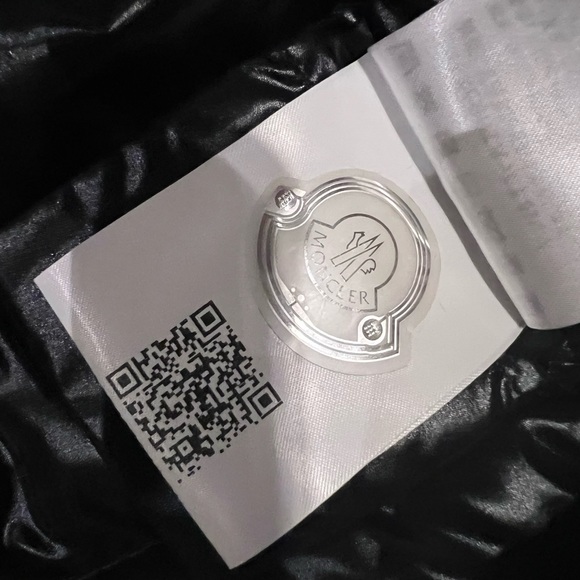 Moncler - Picture 8 of 10